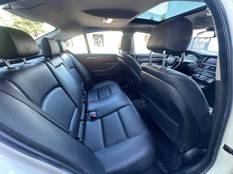 2016 BMW 5 Series 528i