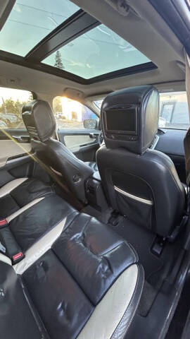 2011 Volvo XC60 T6 R-Design