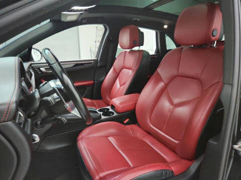 2021 Porsche Macan S