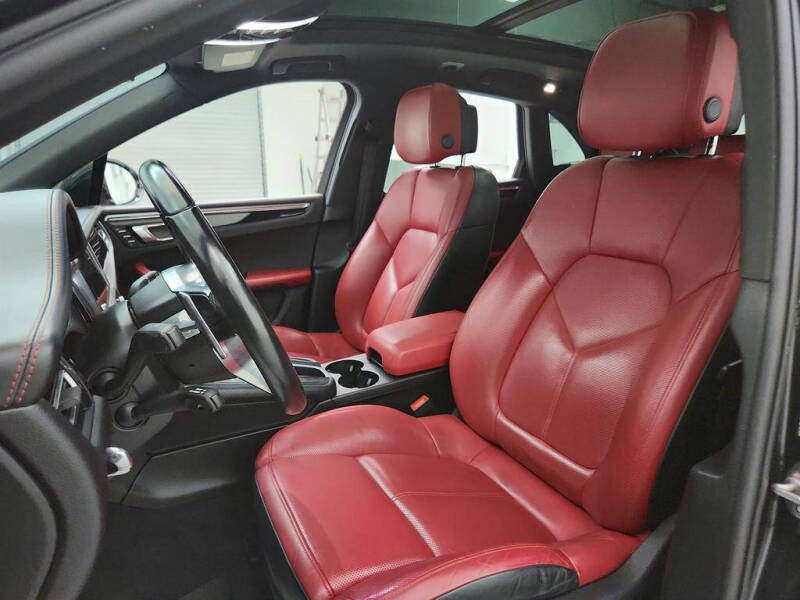 2021 Porsche Macan S