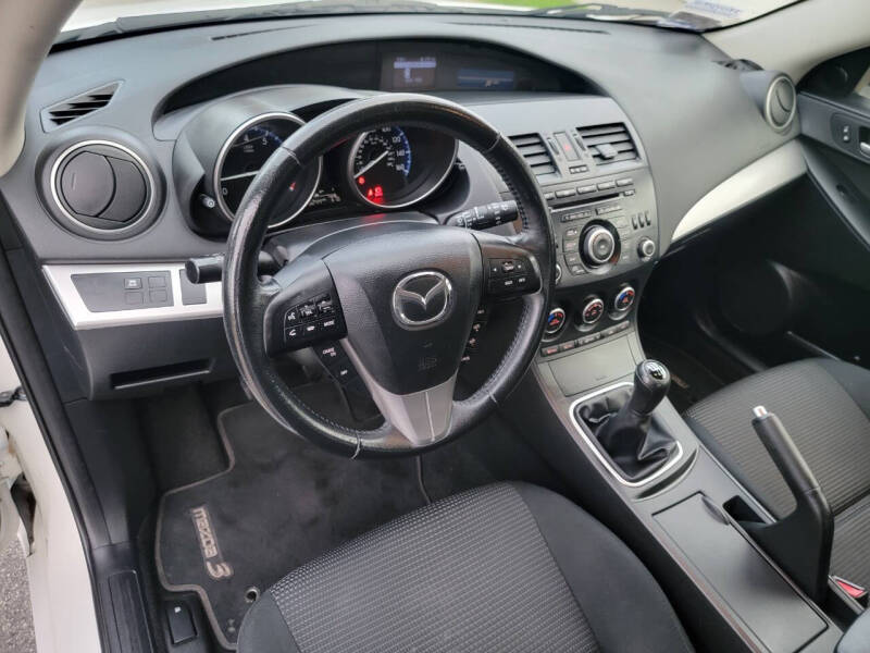 2013 Mazda MAZDA3 i Touring