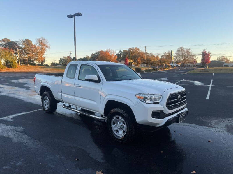 2016 Toyota Tacoma SR