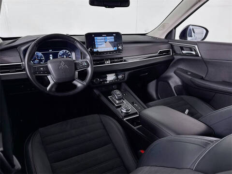 2023 Mitsubishi Outlander PHEV SE