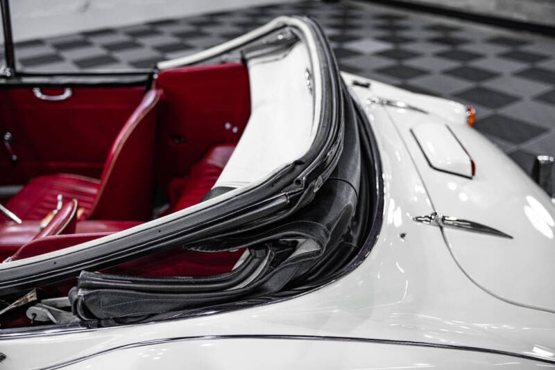 1966 Austin-Healey 3000 BJ8 Mk III
