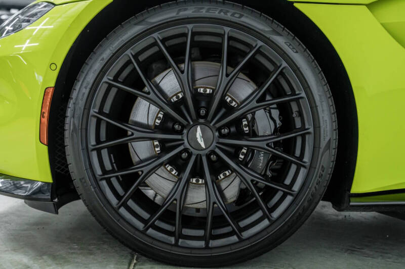 2022 Aston Martin Vantage