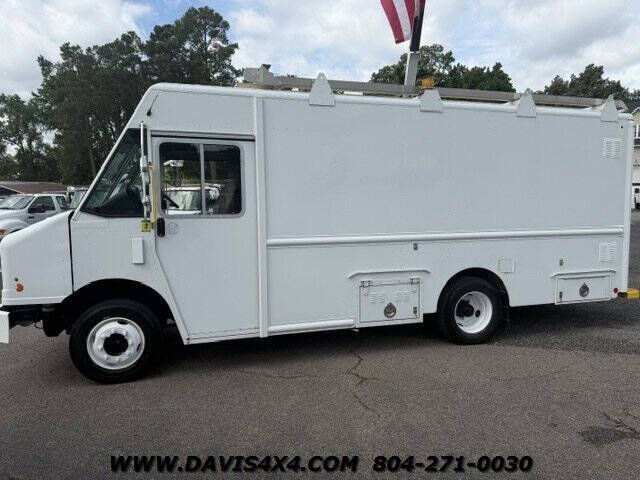 2016 Freightliner MT55 Chassis
