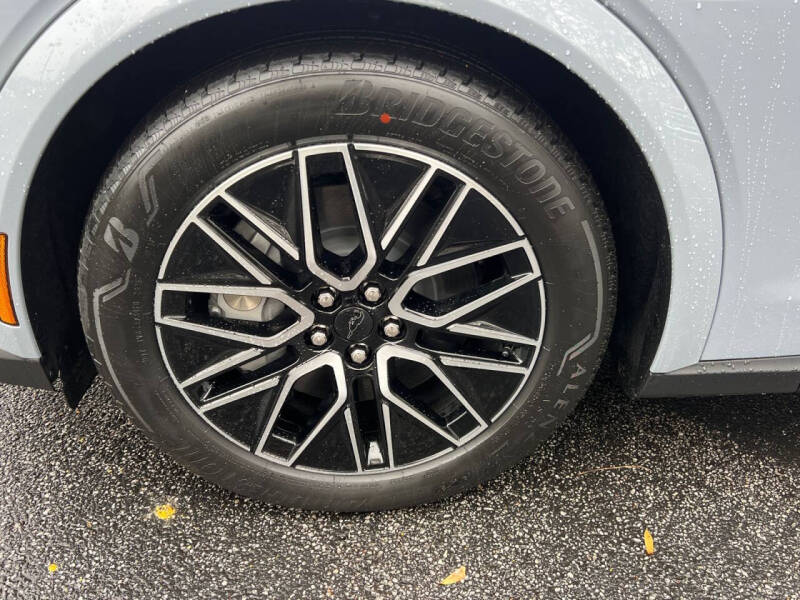 2025 Ford Mustang Mach-E Premium