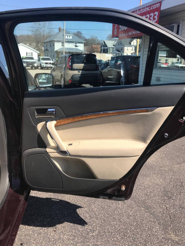 2011 Lincoln MKZ