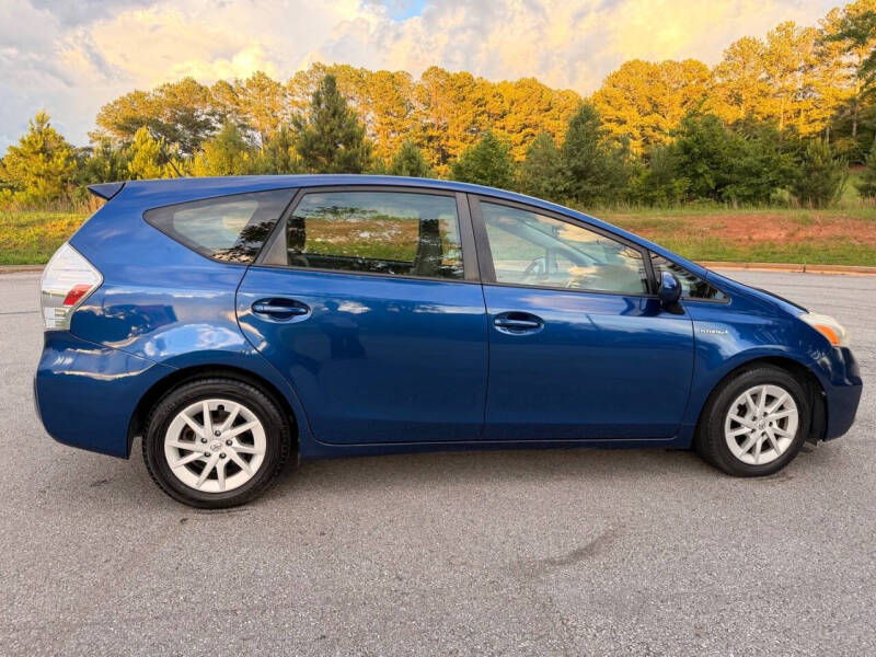 2013 Toyota Prius v Five