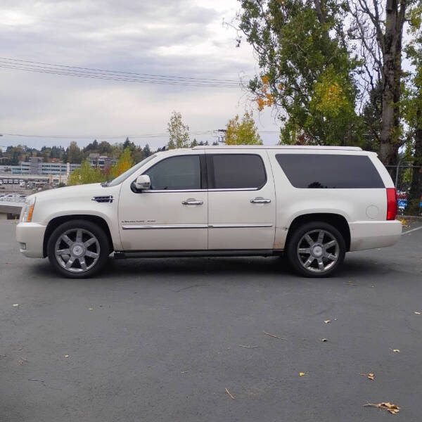 2011 Cadillac Escalade ESV Premium