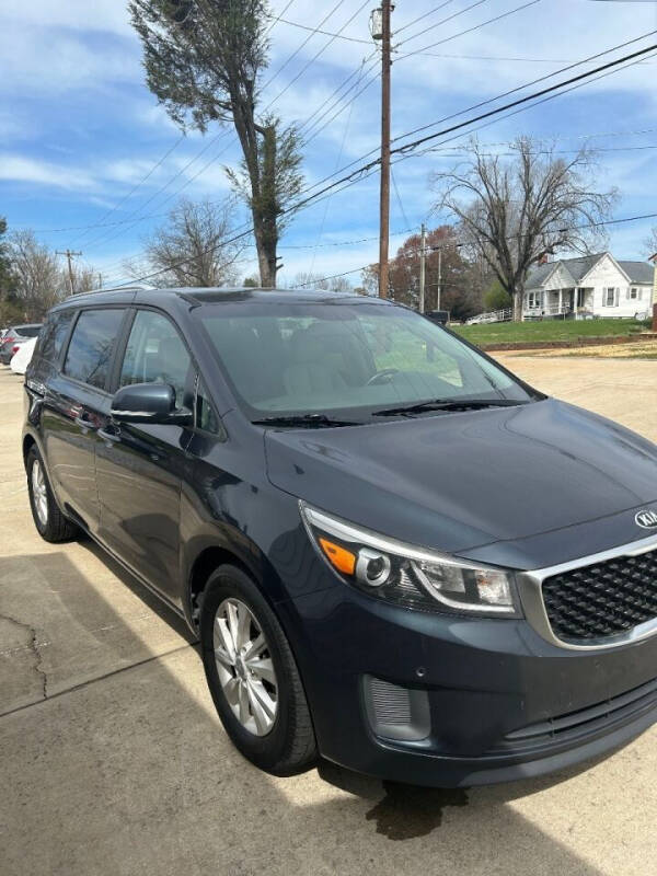 2017 Kia Sedona LX photo 7