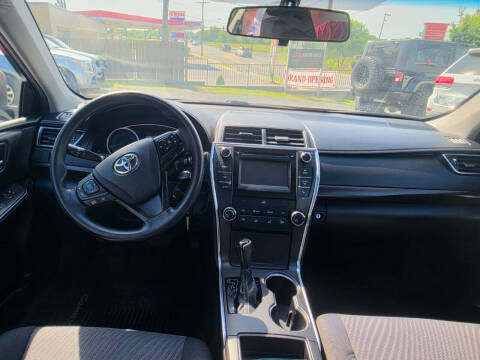 2017 Toyota Camry LE
