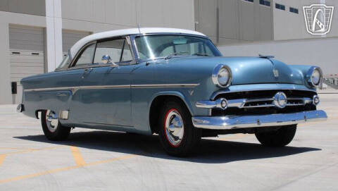 1954 Ford Crestline