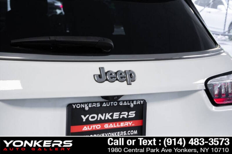 2023 Jeep Compass Latitude Lux