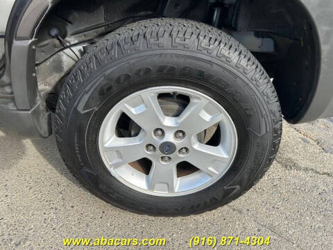 2005 Ford Escape XLT