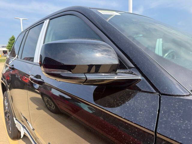 2026 Jeep Grand Cherokee Summit