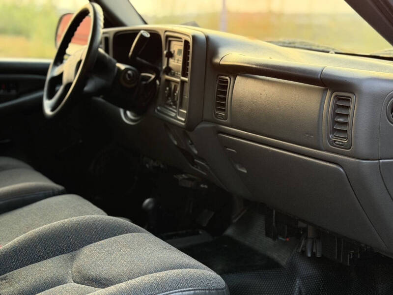 2004 Chevrolet Silverado 1500 LT