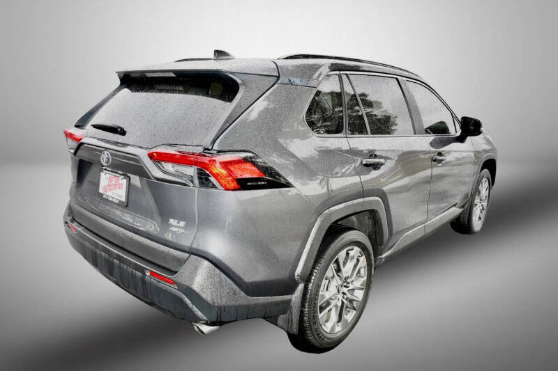 2020 Toyota RAV4 XLE Premium