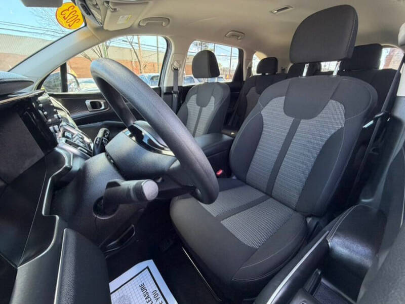 2023 Kia Sorento LX