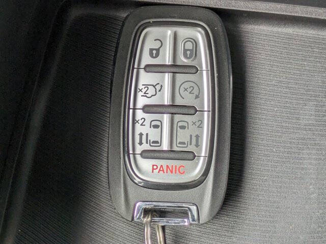 2026 Chrysler Voyager LX