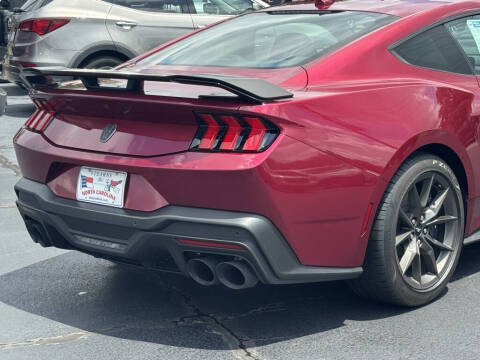 2025 Ford Mustang Dark Horse