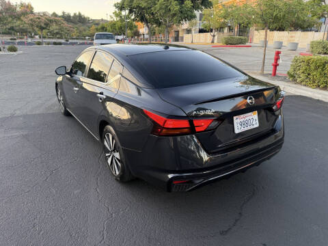 2021 Nissan Altima 2.5 SV