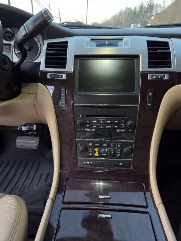 2011 Cadillac Escalade ESV Premium