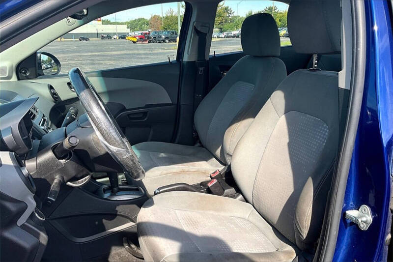 2013 Chevrolet Sonic LS Auto