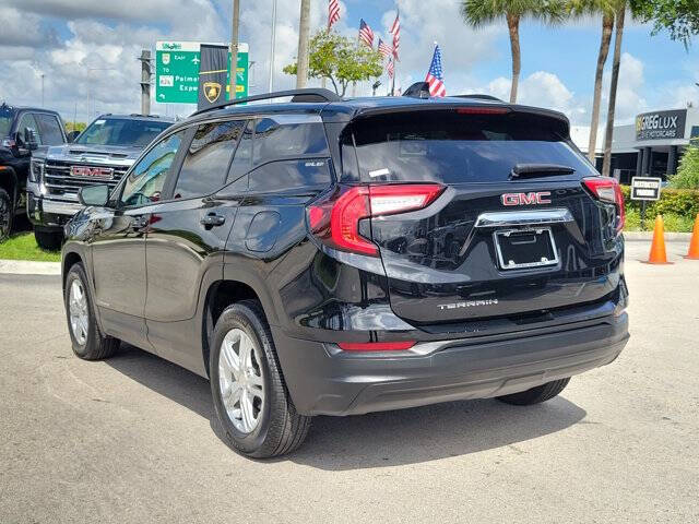 2023 GMC Terrain SLE