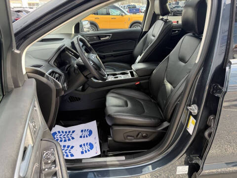 2022 Ford Edge Titanium