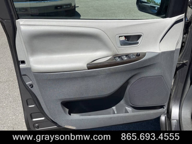 2015 Toyota Sienna
