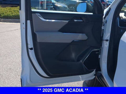 2025 GMC Acadia Elevation