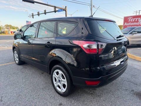 2017 Ford Escape S