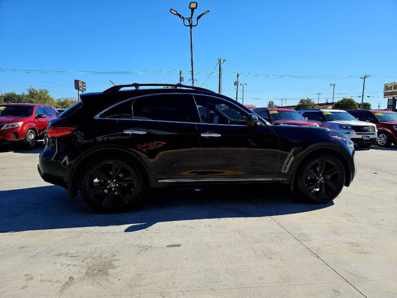 2016 INFINITI QX70 Base photo 5