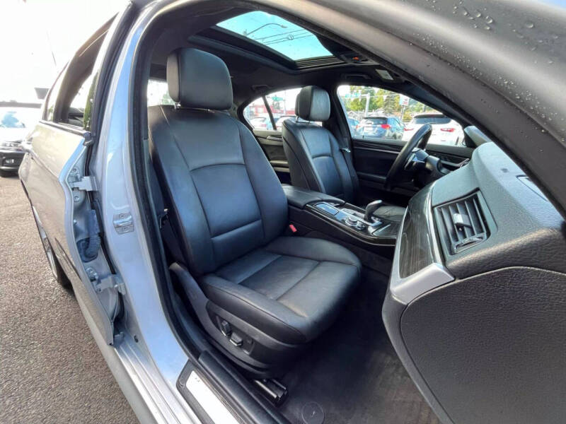 2013 BMW 5 Series 535i