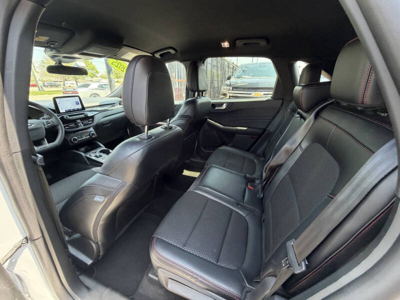 2025 Ford Escape ST-Line Select