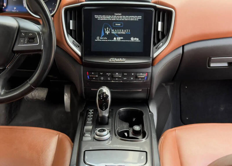 2017 Maserati Ghibli