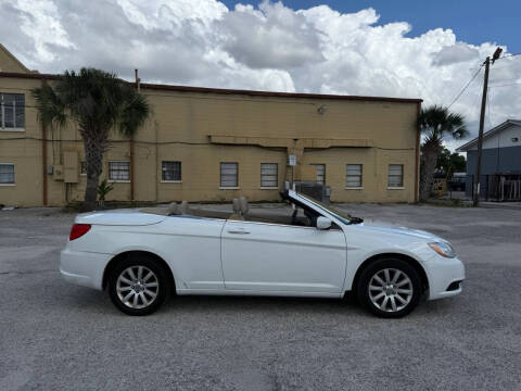 2014 Chrysler 200 Touring