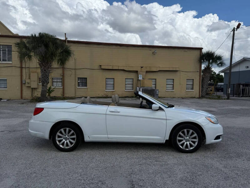 2014 Chrysler 200 Touring