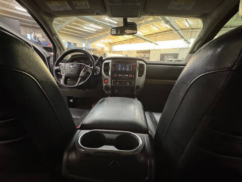 2017 Nissan Titan XD SL