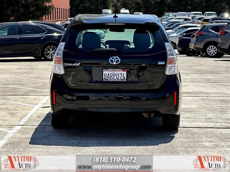 2012 Toyota Prius v Five