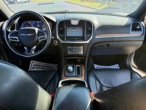 2017 Chrysler 300 C Platinum