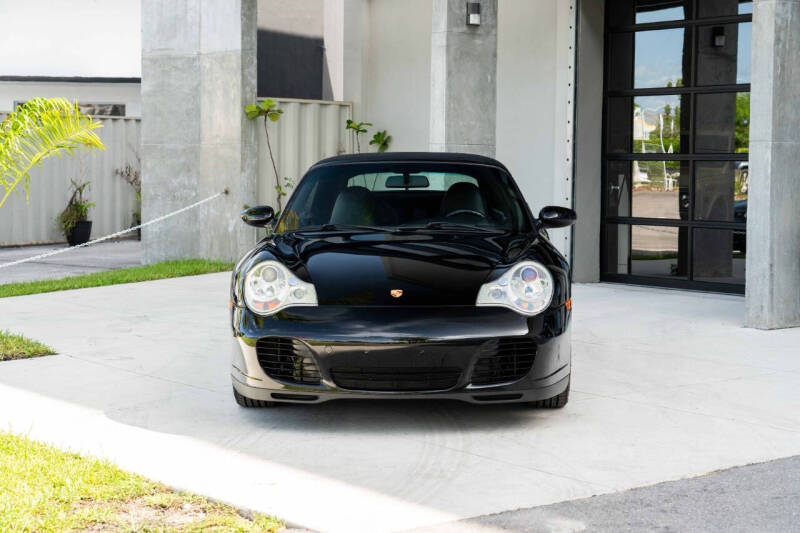 2004 Porsche 911 Carrera 4S