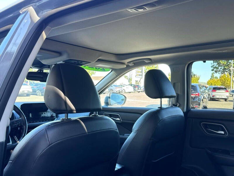 2021 Nissan Rogue SL