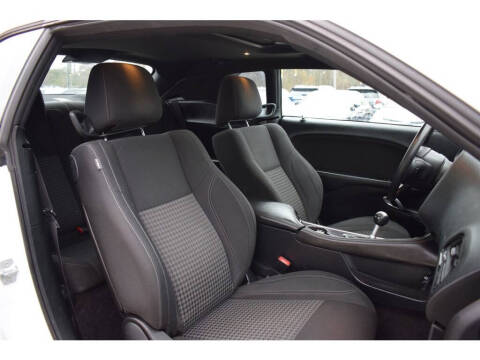 2016 Dodge Challenger R/T Plus