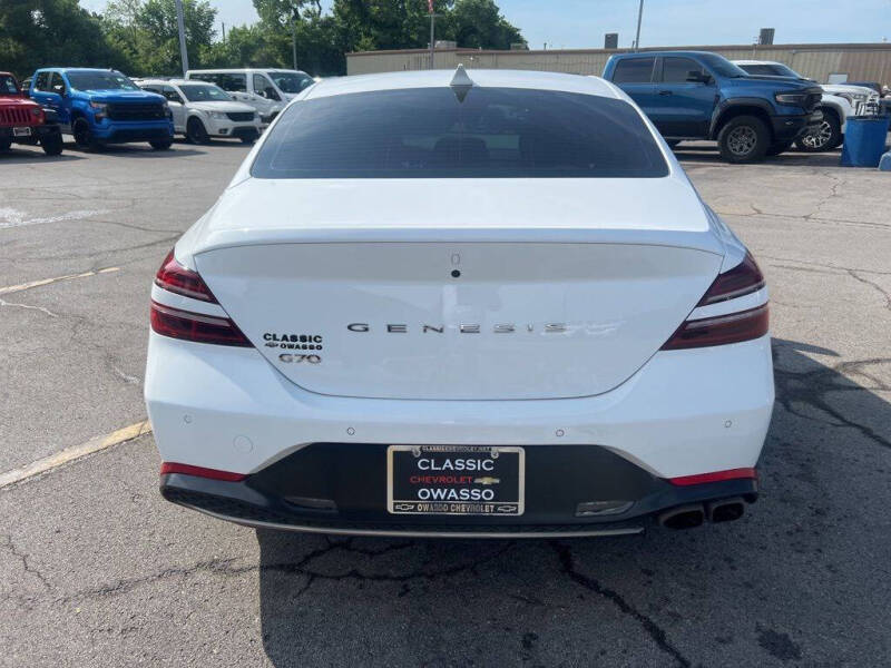2023 Genesis G70