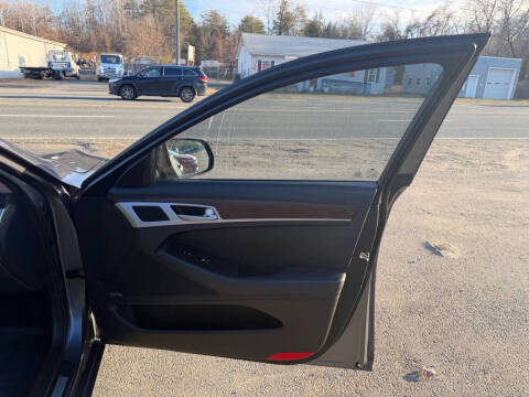 2015 Hyundai Genesis