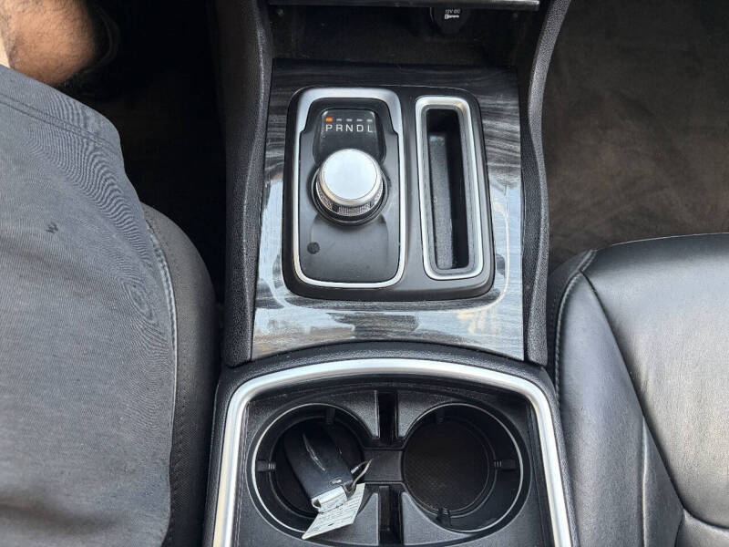 2016 Chrysler 300 Limited