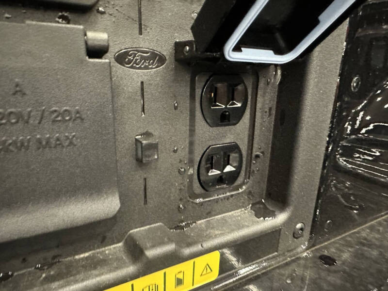 2023 Ford F-150 Lightning Platinum