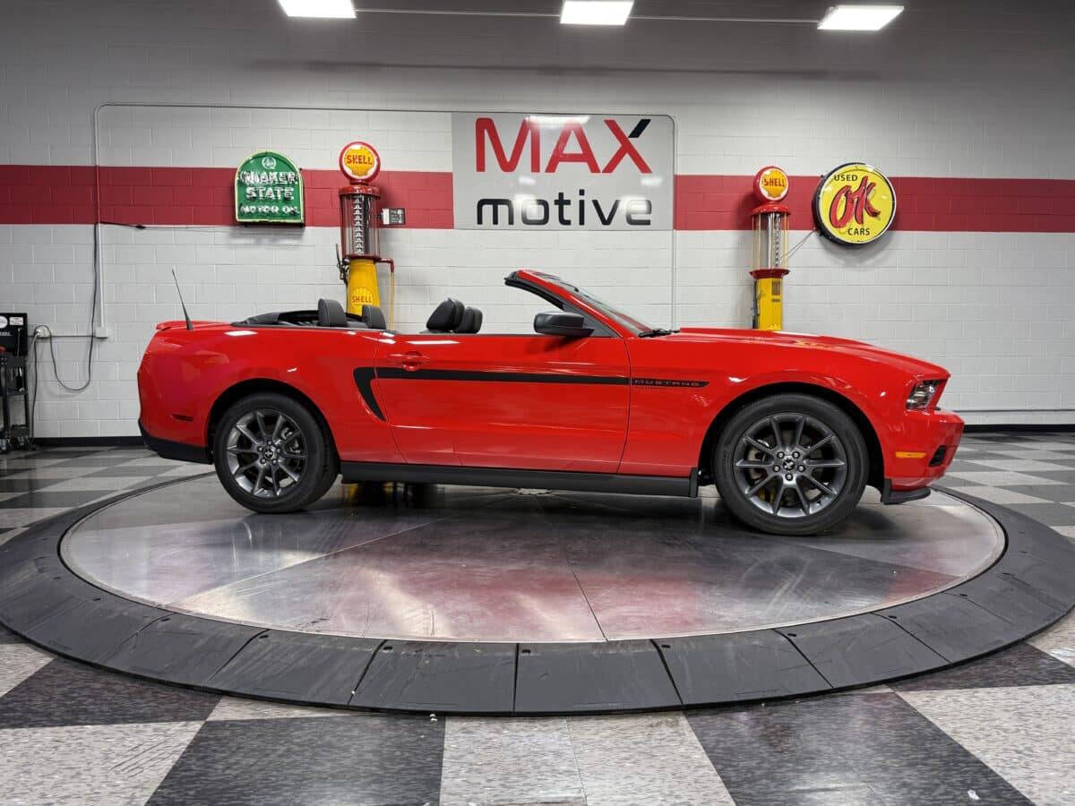 2011 Ford Mustang 51